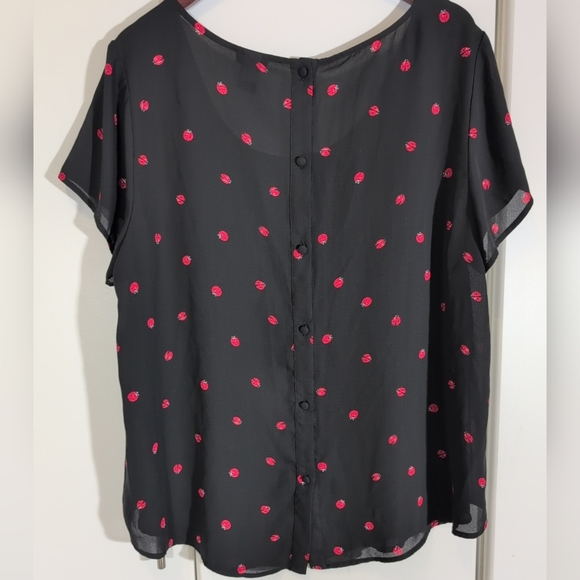 Torrid Black Red Ladybug Print Chiffon Button Back Blouse, 2X 18/20 - Picture 4 of 8